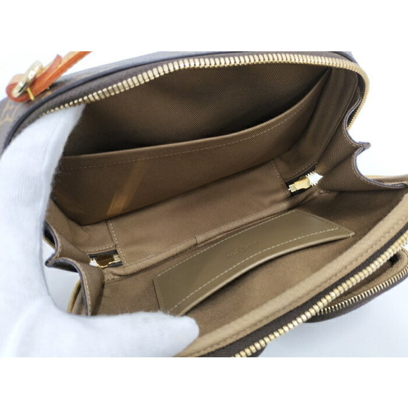 Louis Vuitton Utility Bum Bag Monogram - Picture 8 of 8